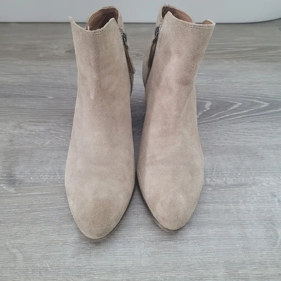 Frye & Co suede ankle boots - Picture 3 of 9
